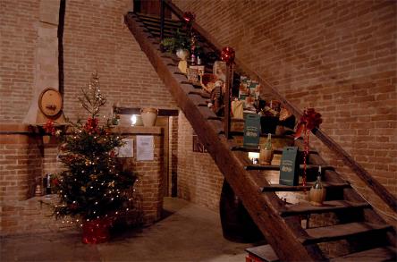 All'Antica Cantina Sant'Amico vino e salumi d'eccellenza All'Antica Cantina Sant'Amico vino e salumi d'eccellenza